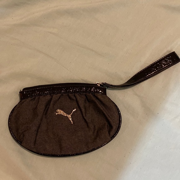 NWOT - Grey & Black Puma Wristlet - Picture 5 of 10